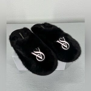 VS Victorias Secret Luxe Plush Closed Toe Black Fuzzy Slippers Logo Medium 7/8